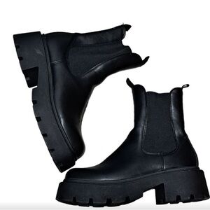 Chunky Lug Sole Ankle Moto Chelsea Boots